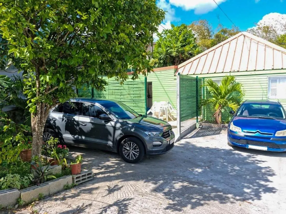 Appartement Plezi Location F3 Au Bord De Mer, Trois-Ilets à Les Trois-Ilets 0*,
